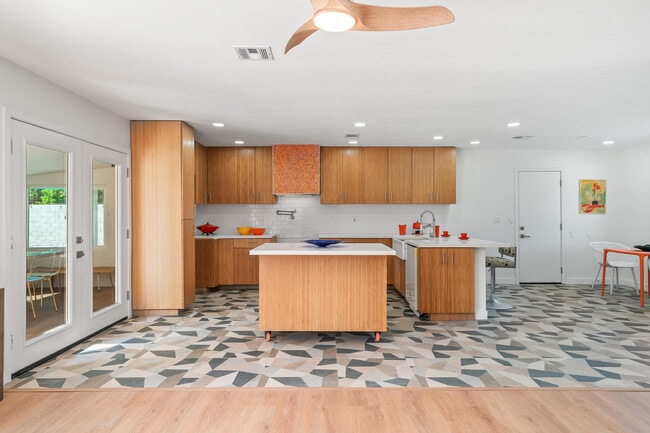 Building Photo - 2627 N Cerritos Rd