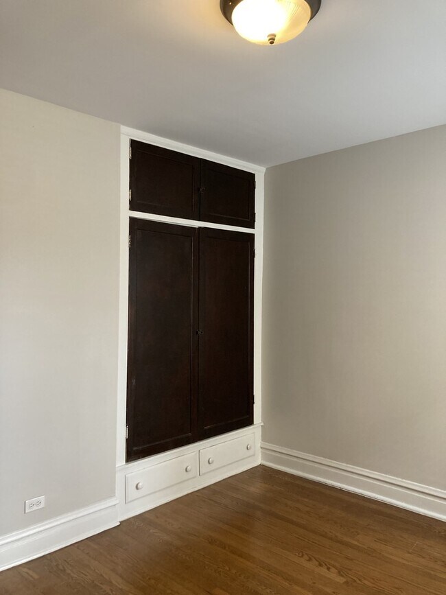 Building Photo - 619 Washington Blvd