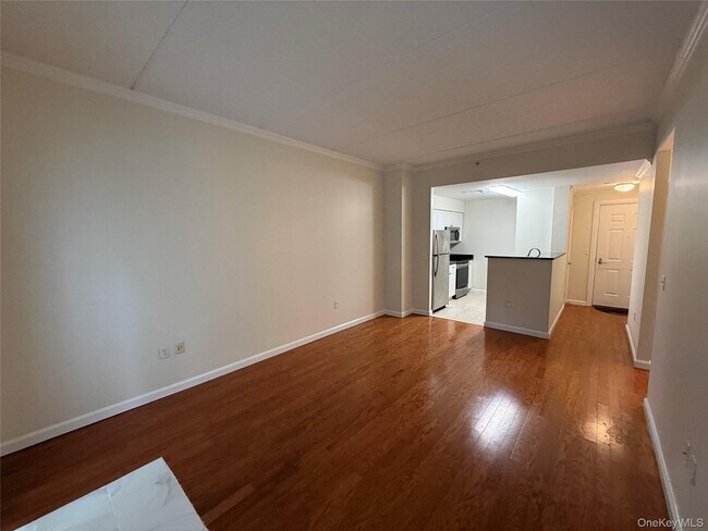 Building Photo - 31 Greenridge Ave