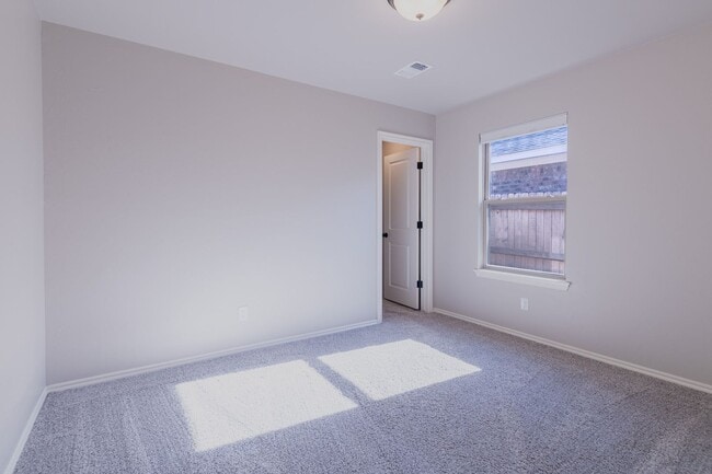 Building Photo - New Home in Moore For Rent