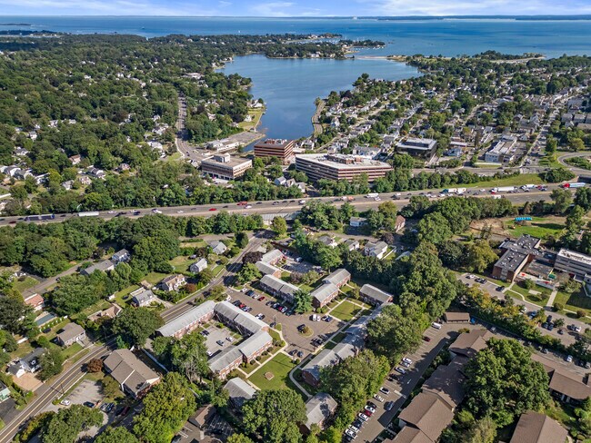 Primary Photo - 17 Hamilton Ct