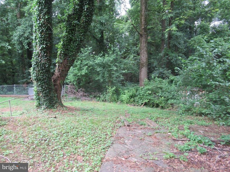 Rear - Fenced - 3811 Mayberry Ave