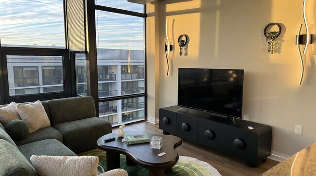 Building Photo - 1901 9th St NW