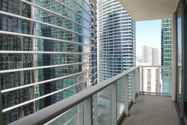 Building Photo - 300 S Biscayne Blvd