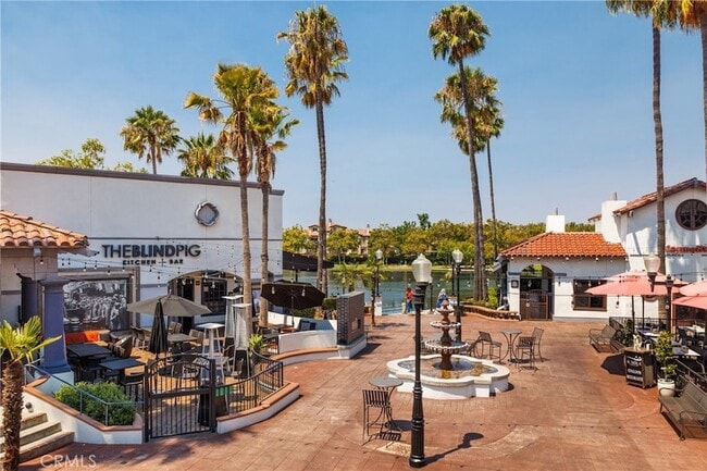 Building Photo - 225 Montana Del Lago Dr