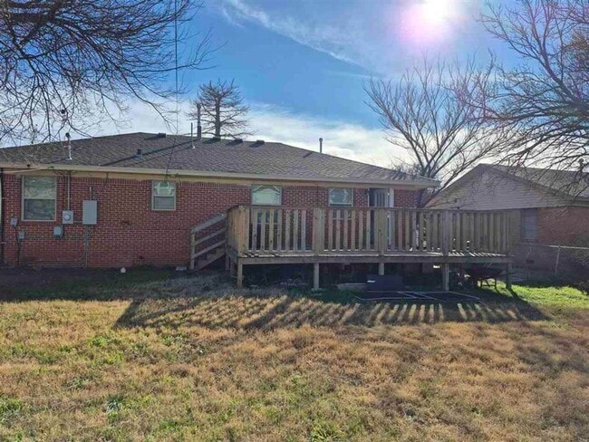 Building Photo - 2209 NW Smith Ave