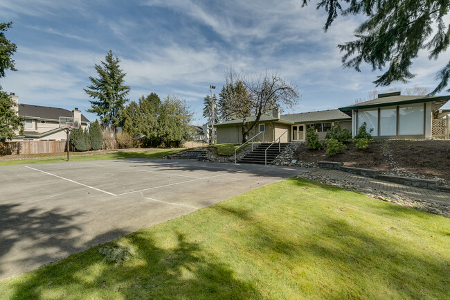 Building Photo - Bothell Condo at The Park at North Creek! ...