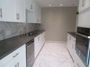 Building Photo - 11619 Bowlan Ln