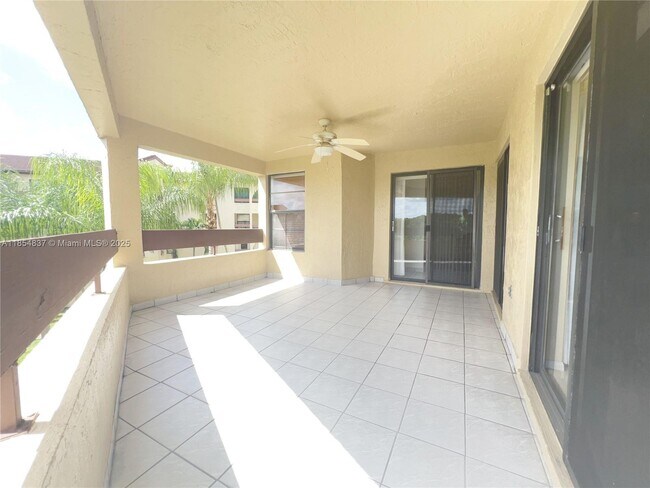 Building Photo - 9255 SW 125th Ave