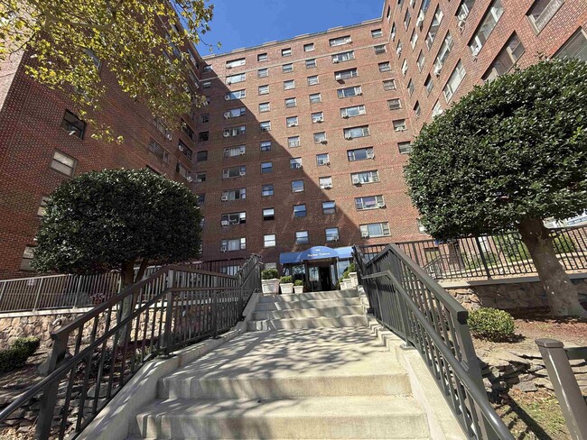 Building Photo - 6515 JFK Blvd E