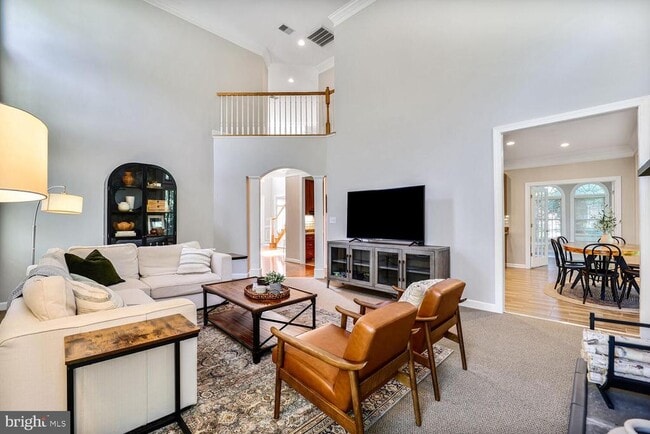 Building Photo - 6300 Berkshire Dr