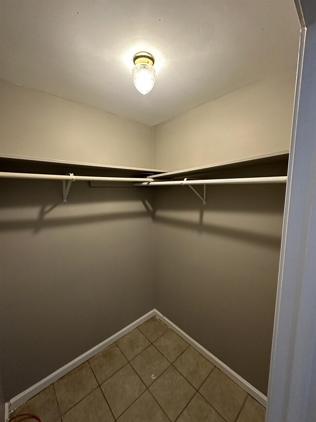 Building Photo - 5534 Lacey Cove