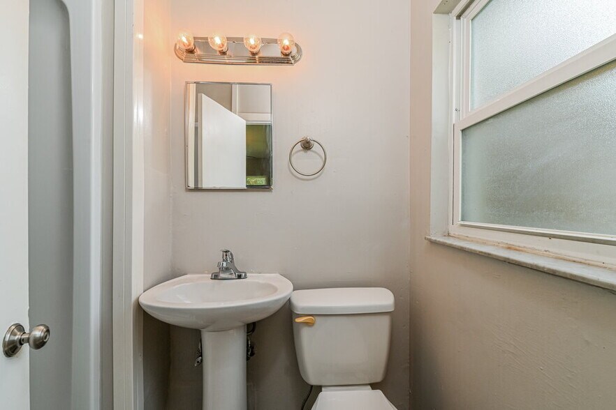 Building Photo - 4346 Tufts Ave
