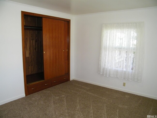 Building Photo - 494 Mottsville Ln