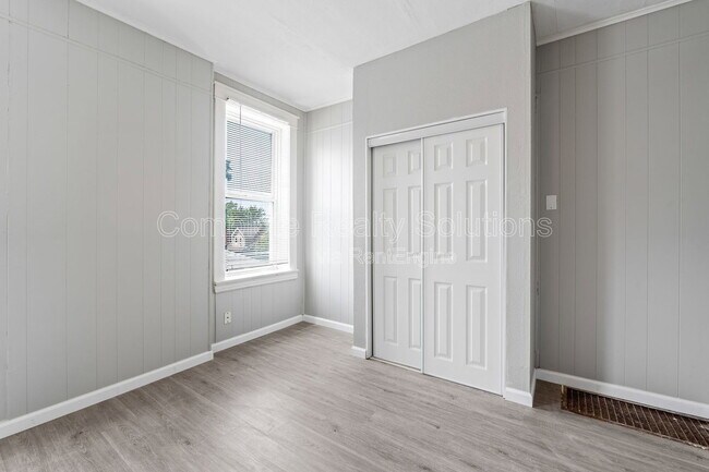 Building Photo - 4222 S 38th St