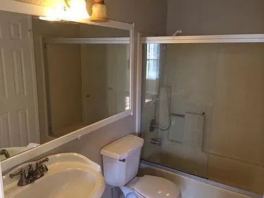 Building Photo - Beautiful, open and airy 1 large bedroom centrally located in the South Coast Metro area