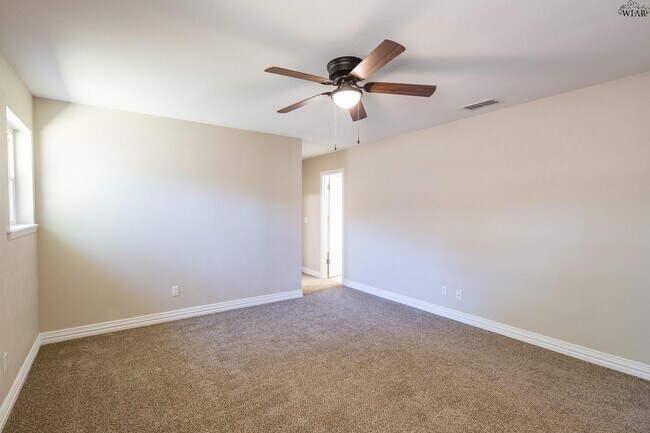 Building Photo - 1046 Jan Lee Dr