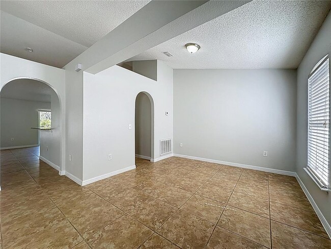 Building Photo - 413 Mulberry Ct