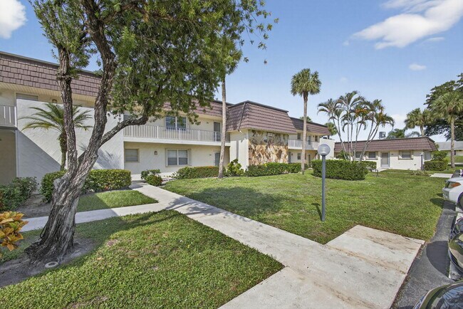 Building Photo - 12001 Poinciana Blvd