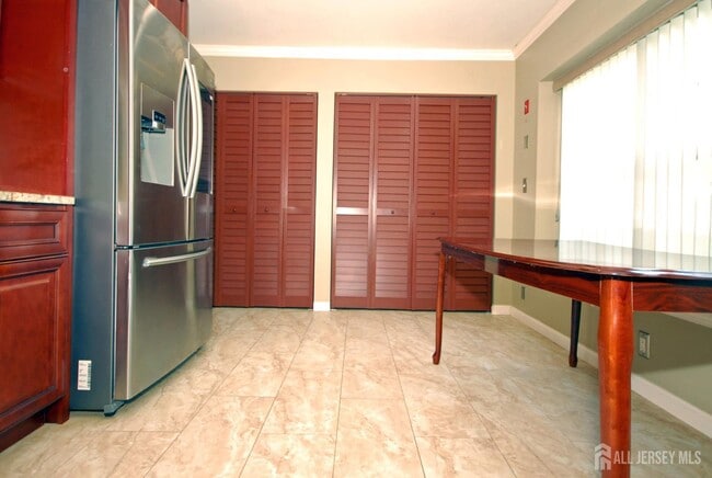 Building Photo - 96 Brewster Cir