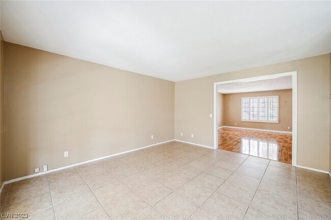 Building Photo - 109 Elegante Way