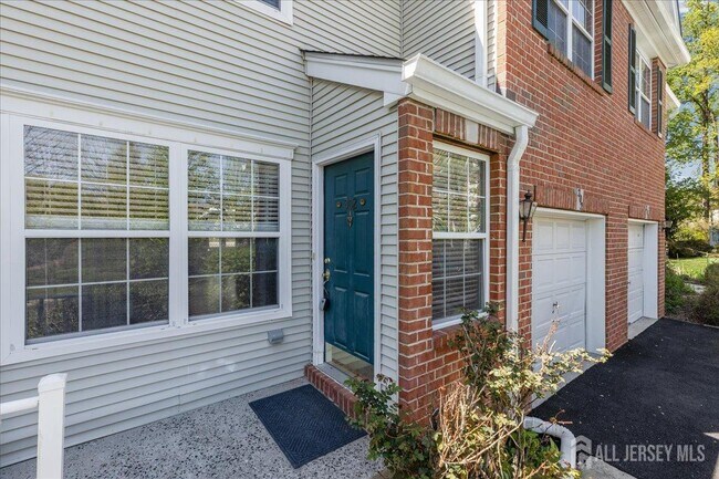 Building Photo - 302 Wellington Park Dr