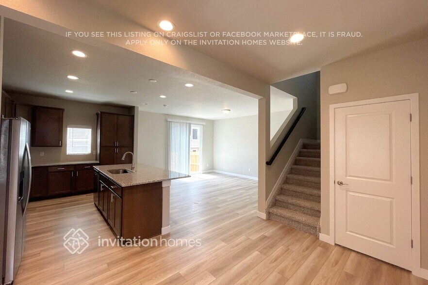 Building Photo - 13523 Arriba Dr