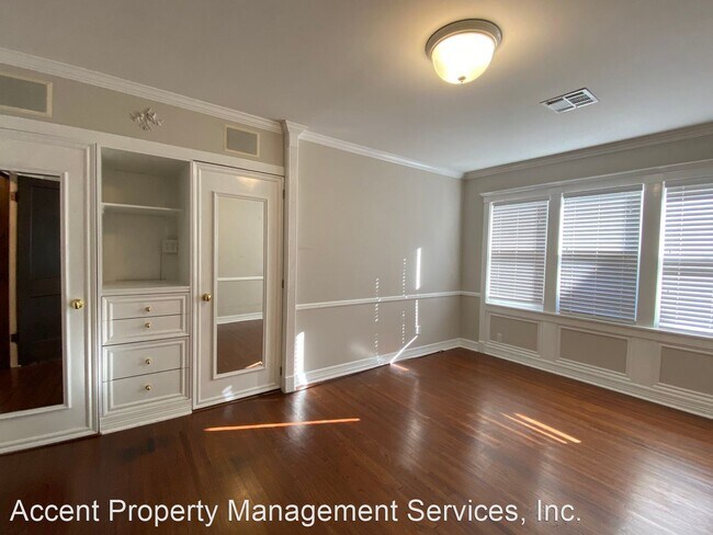 Building Photo - 1915 S Delaware Pl
