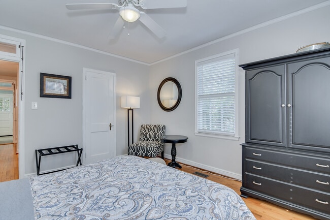 Building Photo - 2631 Oakland Ave