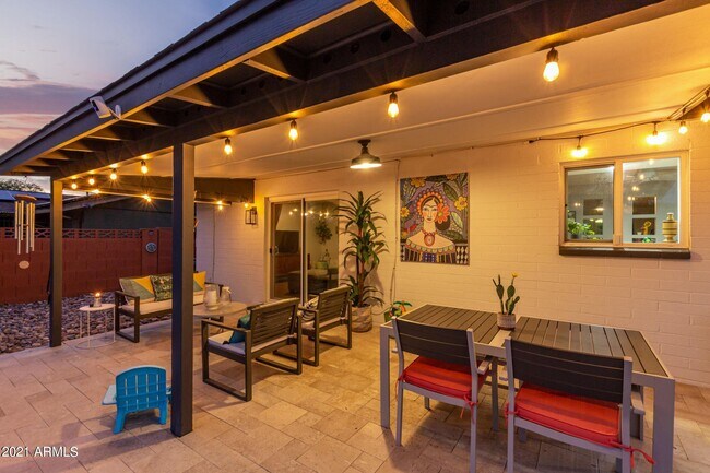 Building Photo - 3809 W Cholla St