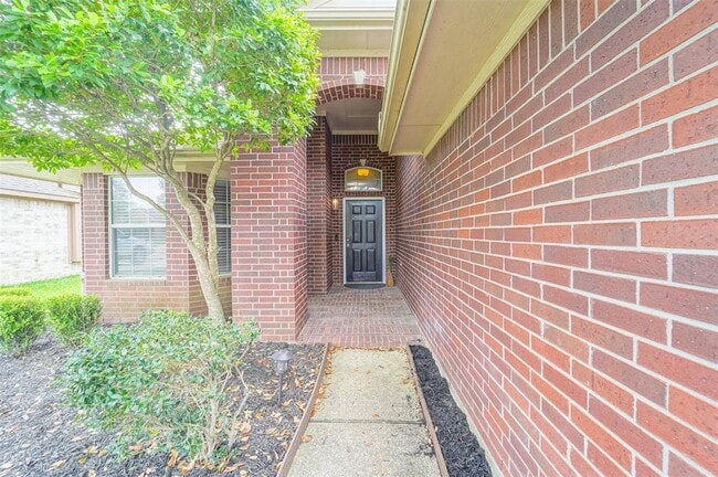 Building Photo - 1802 Tynemouth Dr