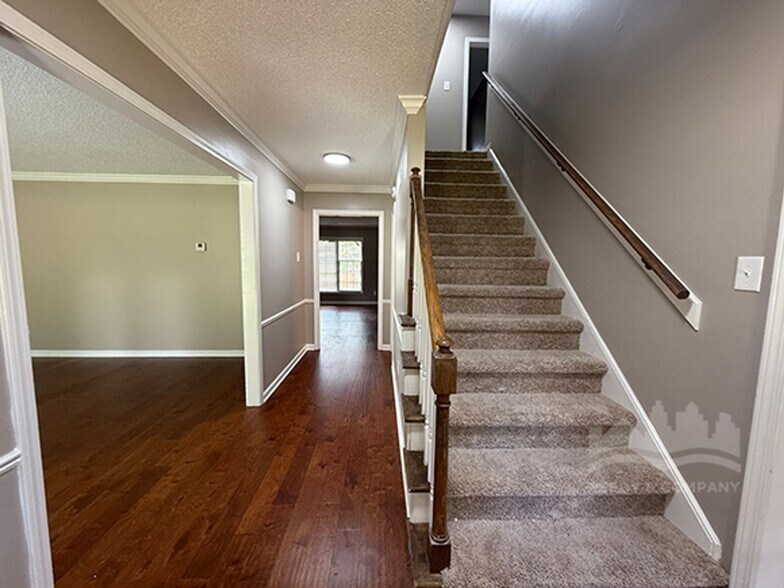 Building Photo - Welcome to your dream home in the heart of...