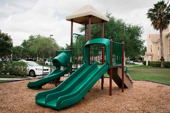 Building Photo - 170 SW Peacock Boulevard 36-104 Port Saint...