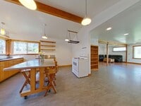 Building Photo - Charming & Updated 2-Bedroom Home with Uni...