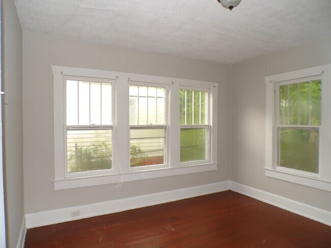 Building Photo - 1411 29th Street Ensley