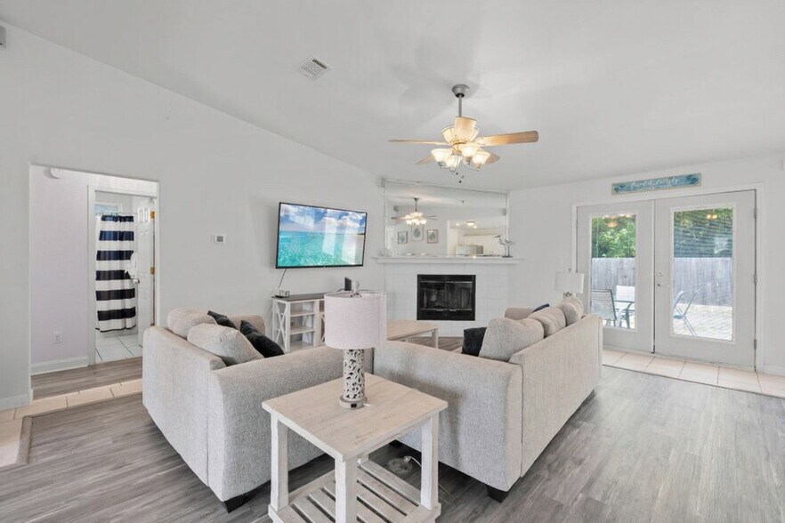 Building Photo - 406 Shorewood Cir