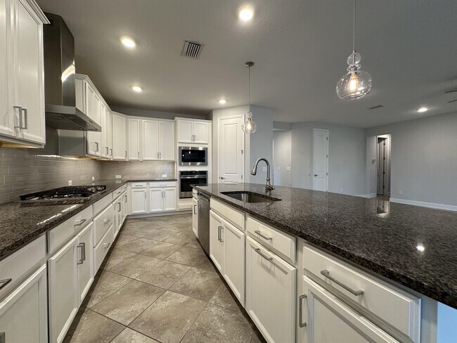 Building Photo - 24 Woodsong Ln