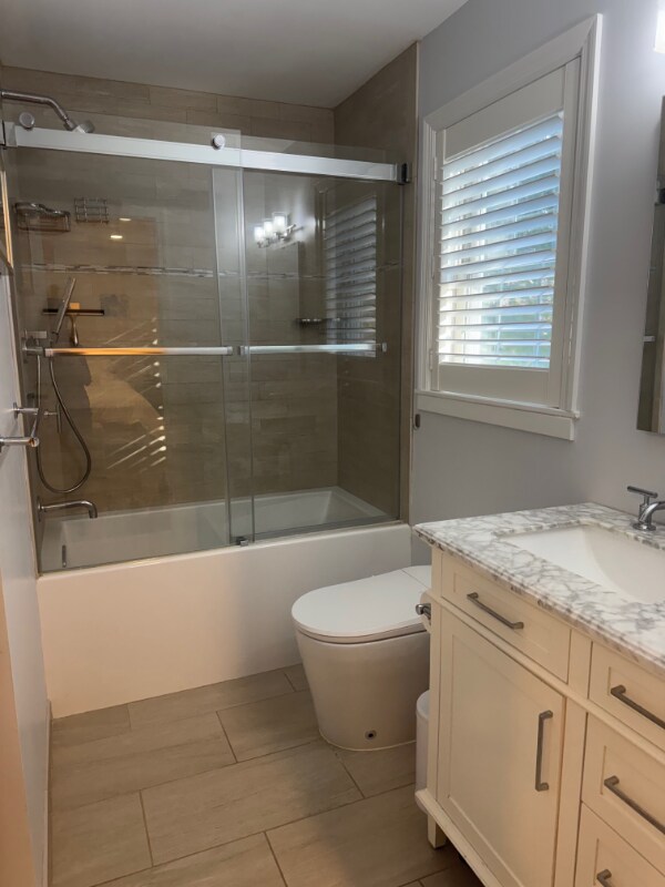 Building Photo - 301 Alexandra Ct