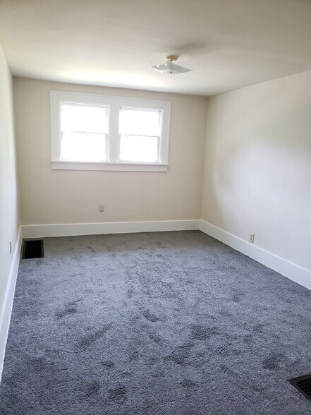 Primary Photo - 304 Perrin Ave