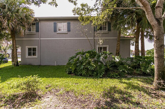Building Photo - 2830 SW 82nd Ave