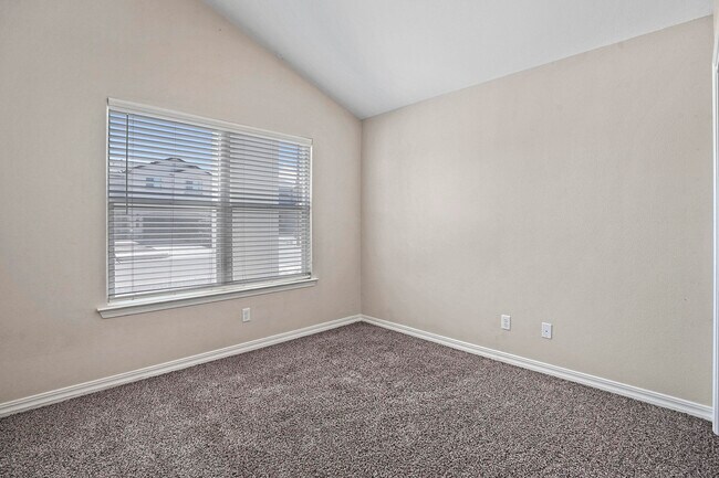 Building Photo - 14925 Tierra Haven Ave