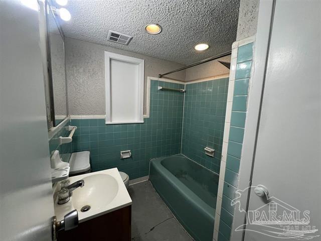 Building Photo - 5733 Orange St