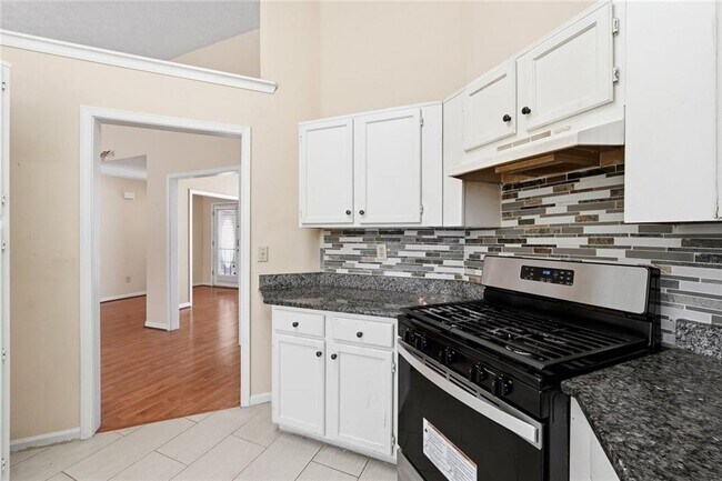 Building Photo - 2600 Avalon Pl