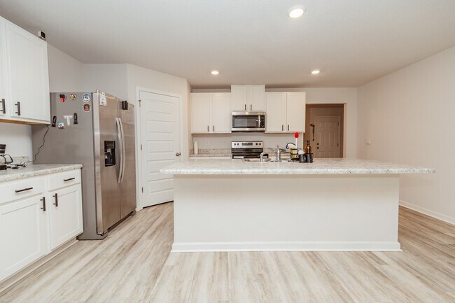 Building Photo - 3032 Heritage Plantation Blvd
