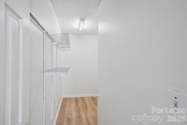 Building Photo - 10630 Sleigh Bell Ln