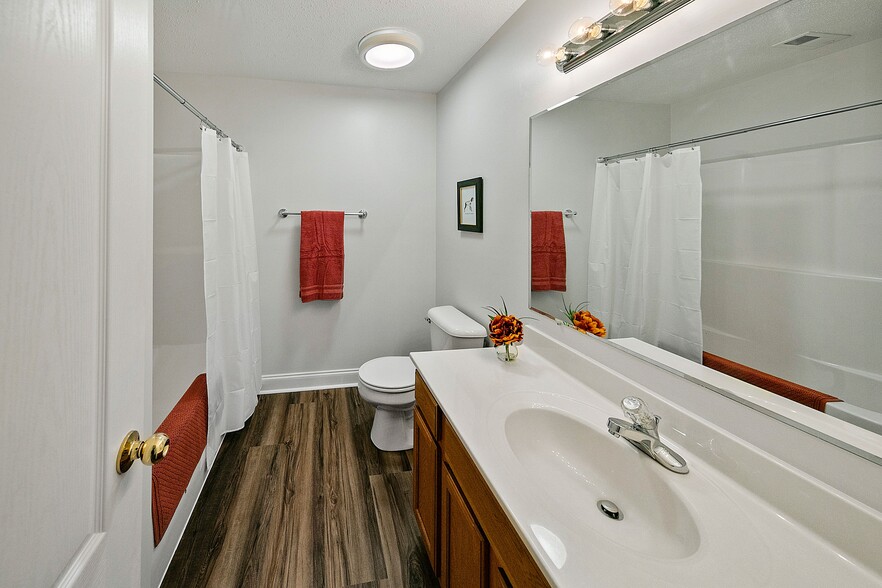 Building Photo - 3721 Willow Falls Way
