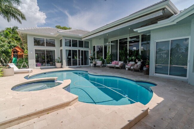 Building Photo - 2493 Poinciana Dr