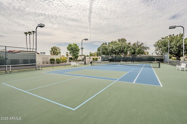 Building Photo - 7322 E Sierra Vista Dr