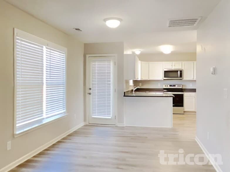 Building Photo - 303 Collingwood Ln