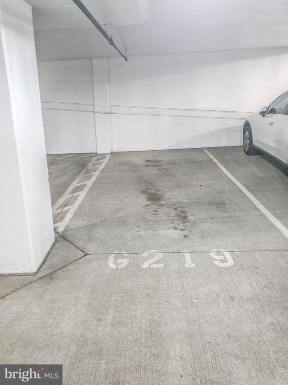 Building Photo - 1023 N Royal St